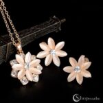 Kaelakee ripatsiga ja kõrvarõngad Flower set 2