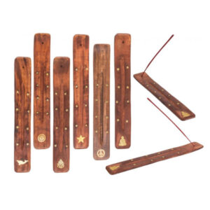 Alus viirukipulkade jaoks Wooden stand for incense sticks