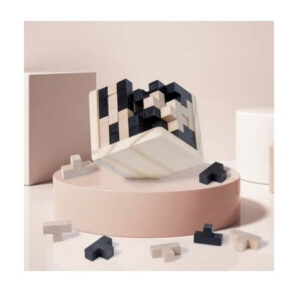 Puidust kuubik – loogikamõistatus lastele ja täiskasvanutele