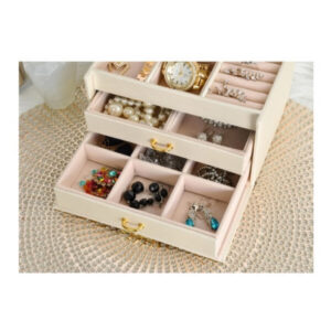 Rotaslietu kārba / rotaslietu uzglabāšanas kaste — bēša