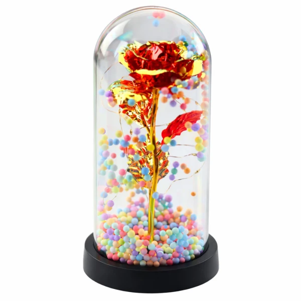 Eternal rose In glass crystal LED lighting balls red 21x11cm w1 11x Amžinoji raudona rožė kupole su LED apšvietimu ir dekoratyviniais kamuoliukais (21 × 11 cm)